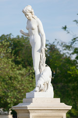 statue in the garden tuileries