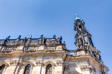 Fototapeta na wymiar Die Katholische Hofkirche in Dresden, geweiht der heiligsten Dreifaltigkeit