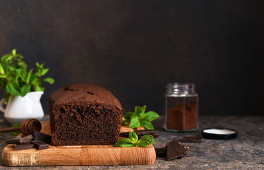 Brownie is a classic American dessert. Chocolate cake.