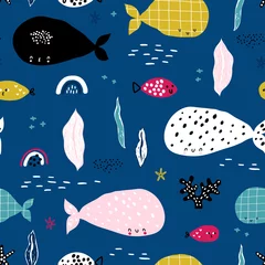 Photo sur Plexiglas Animaux marins Modèle sans couture enfantin avec baleines, poissons, arcs-en-ciel et algues. Fond sous-marin créatif.