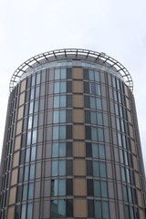 Fototapeta na wymiar modern office building in the city