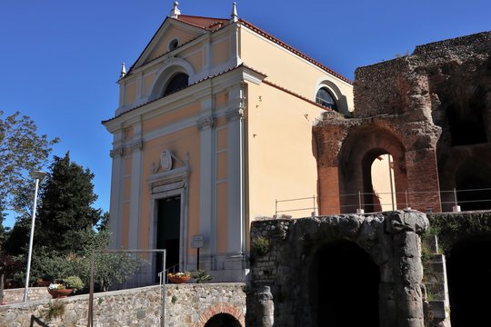 Benevento - Chiesa di Santa Maria della Verit&agrave; al Teatro Romano