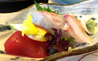 刺身盛り合わせ