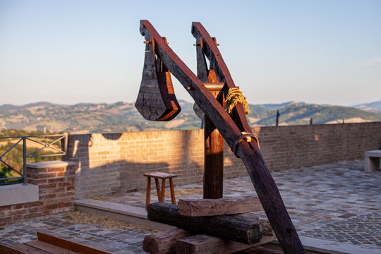  Antica Catapulta di Legno 