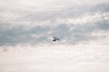  Motor hang glider in distanse