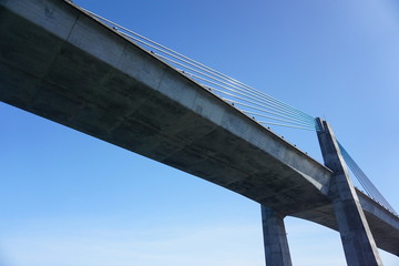 小田原港にかかる西湘バイパス(小田原ブルーウェイブリッジ)