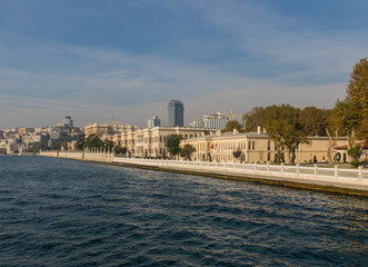 Obraz premium Istanbul, Turkey - built in 1843, and main administrative center of the Ottoman Empire, the Dolmabahçe Palace is a major tourist attraction. Here in particular its facade