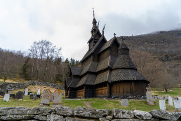 Kościół klepkowy, szczególnego rodzaju drewniany kościół norweski