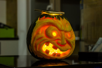 face curved pumpkin for halloween
