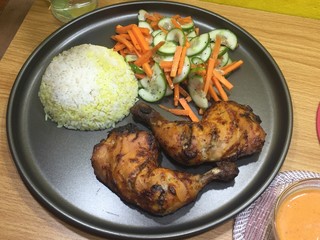 fried chicken wings with vegetables