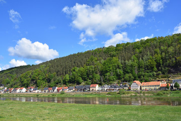 Blick nach Postelwitz in der Sächsischen Schweiz