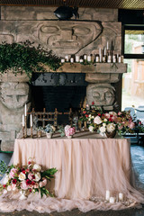 Wedding dinner decor boho flowers tables castle