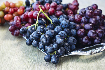 Different varieties of grapes.