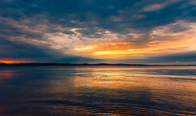 Obraz premium sunset over the sea