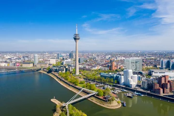 Düsseldorf Skyline im Frühling © Engel Drohnenpilot