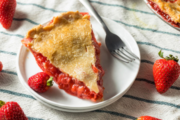 Sweet homemade Strawberry Rhubarb Pie