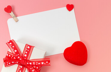 하트모양  메모지 그리고 생일선물