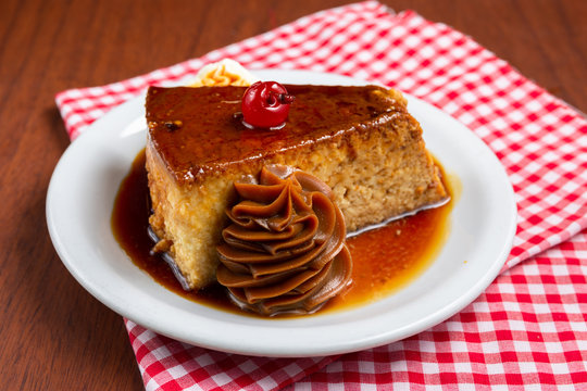 flan con dulce de leche