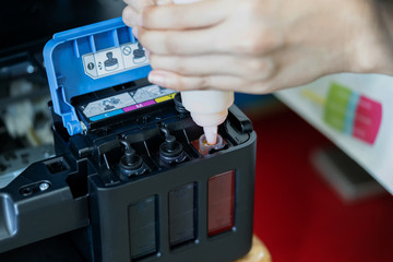 Repairs and Maintenance inkjet printers. Refill ink cartridges, printer Inkjet colors.