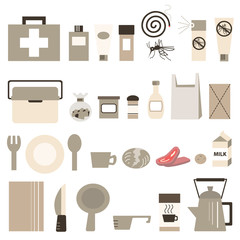 キャンプ用品３　調理用品　救急セット　食品　など