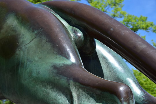 Hinterteil einer L&ouml;wenskulptur