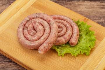 Raw sausage ring for grill