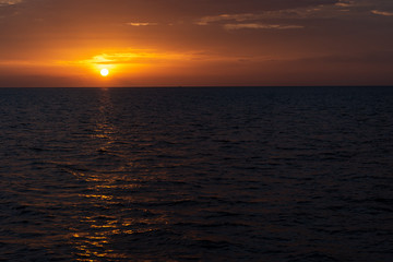Obraz premium sunset over the sea