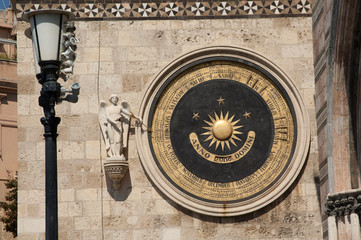 Fototapeta na wymiar Bell Tower and Astronomical Clock in Messina