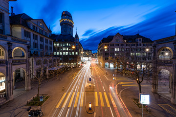 Fototapeta na wymiar night view of the old town of Zürich