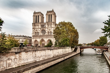 Fototapeta na wymiar Notre-Dame an der Seine
