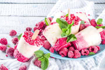Homemade raspberry yogurt popsicle