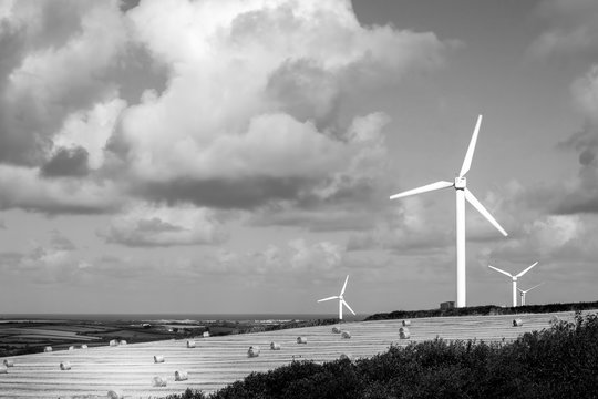 windfarms in fields in England
