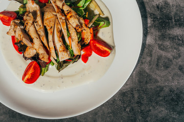 caesar salad  with chicken