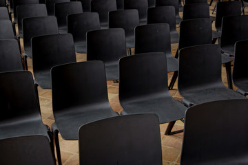 Obraz premium rows of empty chairs