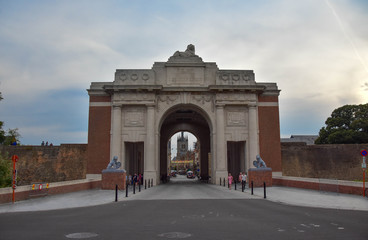 Obraz premium Menenpoort in Ypres, Belgium