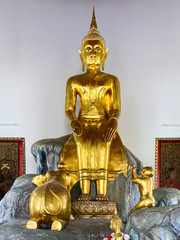 Buddha gold statue. Wat Pho, Bangkok, Thailand