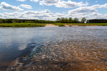 Dolina Narwi. Wieś Zawyki nad Narwią. Szlak Konopielki, Podlasie, Polska
