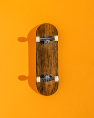 skateboard fingerboard green yellow © dani