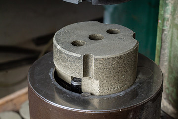 insulating technical ceramics production