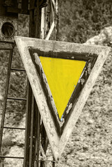 yellow traffic sign