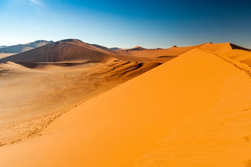 Plakat Die riesigen Sanddünden der Wüste Namib