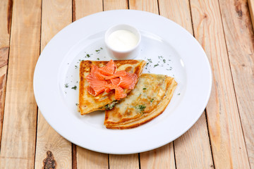 crepes with salmon