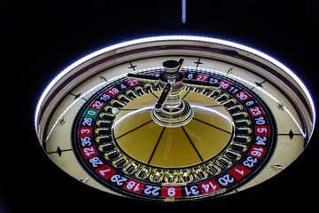 Naklejka premium handmade wooden roulette wheel
