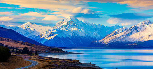 Obraz na płótnie Canvas The Winding Road Takes You Past Lake Pukaki To Mount Cook