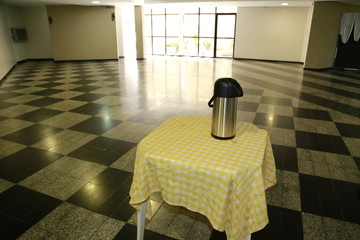 Garrafa de caf&eacute; solit&aacute;rio