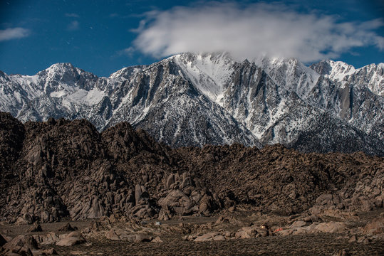 Desert Boulders in the Alabama Hills in front of contiguous Amer