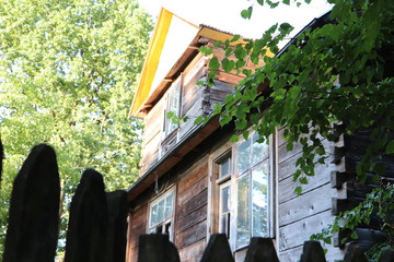 Wieś, zabudowania wiejskie © Monika