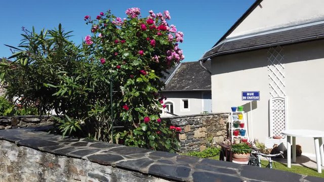 Donzenac (Corr&egrave;ze, France) - Ruelle pittoresque de la cit&eacute; m&eacute;di&eacute;vale
