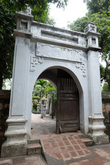 Fototapeta na wymiar 文廟の門