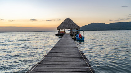 El Remate  lakeside in Petén . Guatemala Photo : Rodrigo Escalante